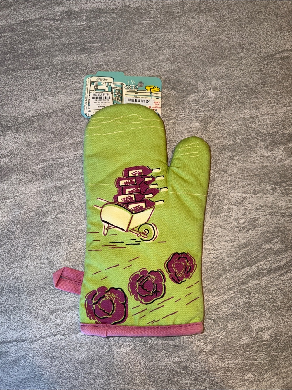 Blue Q Lime Green Oven Mitt with Pink Trim - 'My Favorite Salad Is Wine' - Picture 2 of 4